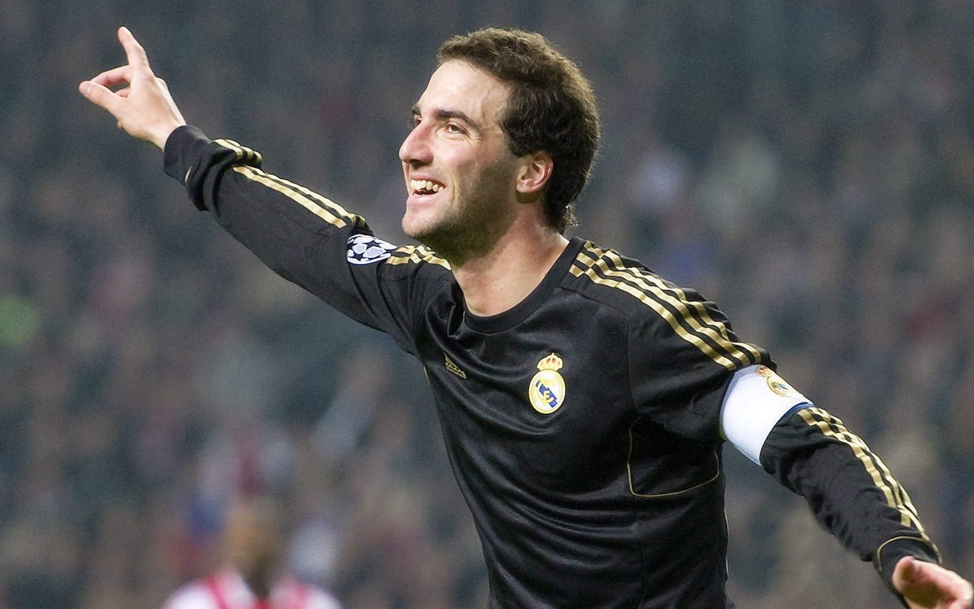 开云体育官方下载-凯恩·瑞安：依靠出色的场上判断力，成为全黑队防守的坚实后盾